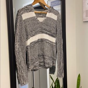 Roxy stripped black and white sweater hoodie sizeL